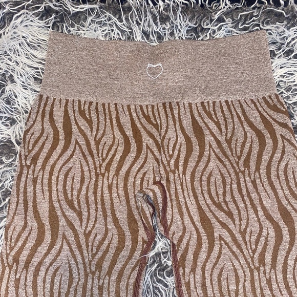 Gym leggings for women - Picture 3 of 3